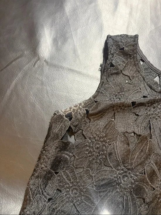 Acemi Black Floral Crochet Sleeveless Tank - Picture 6 of 6